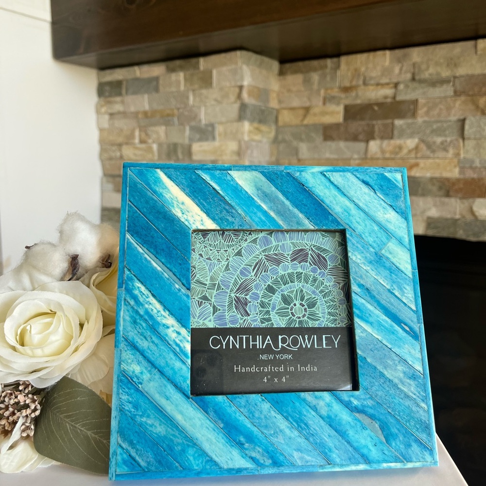 NWOT-Cynthia Rowley Blue Photo Frame